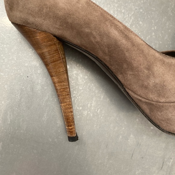 Stuart Weitzman Light Brown Suede Platform Pumps Heels Size 6.5 - Picture 12 of 12